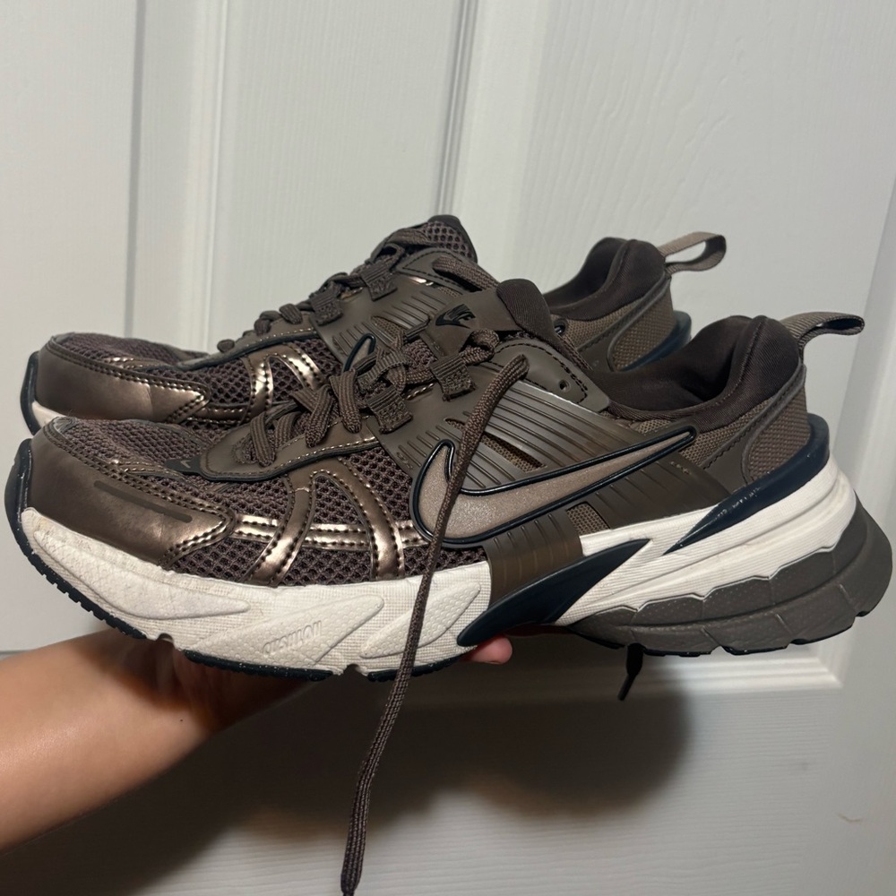 Nike Brown and White Men's Athletic Sneakers